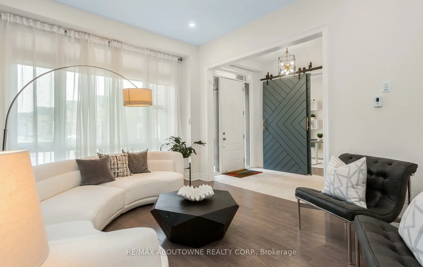 3294, Millicent, 1008 - GO Glenorchy, Oakville