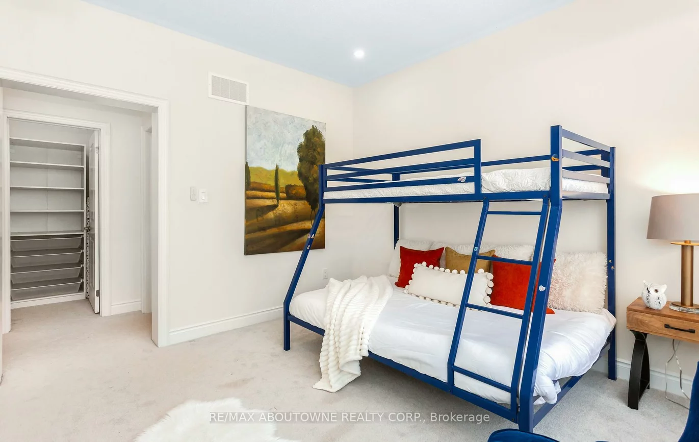 3294, Millicent, 1008 - GO Glenorchy, Oakville