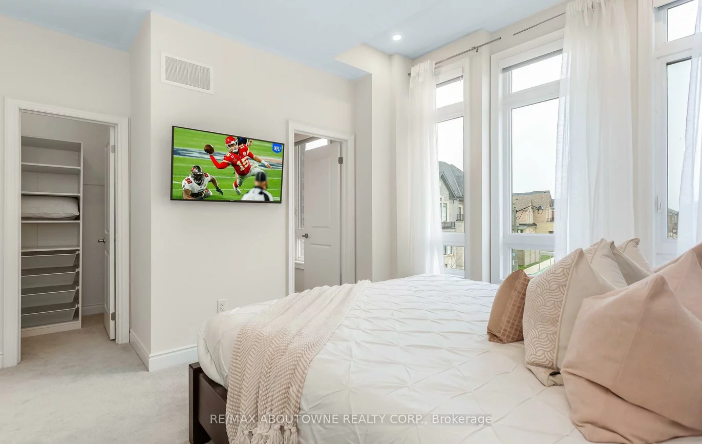 3294, Millicent, 1008 - GO Glenorchy, Oakville