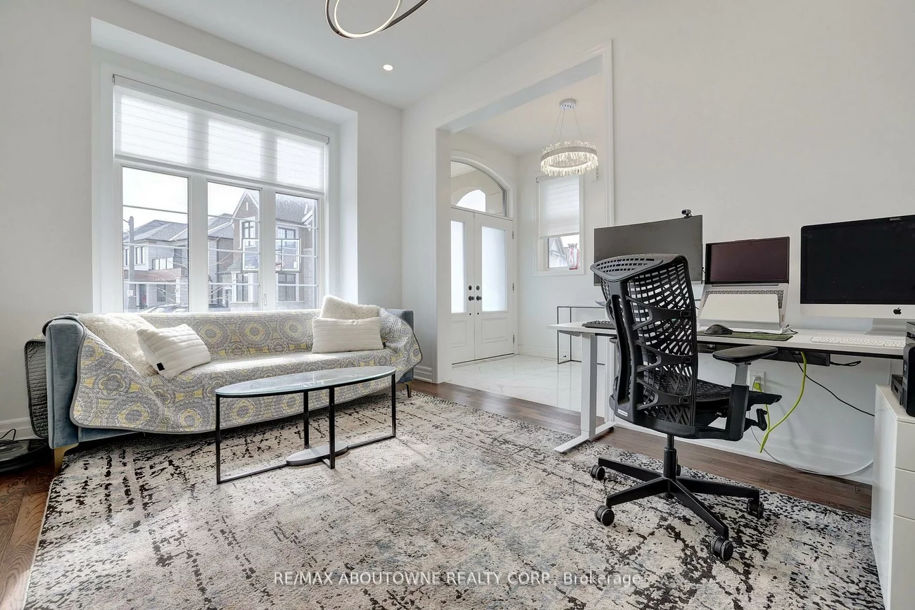 1416, Ford Strathy, 1010 - JM Joshua Meadows, Oakville