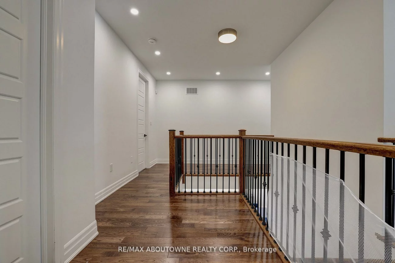 1416, Ford Strathy, 1010 - JM Joshua Meadows, Oakville