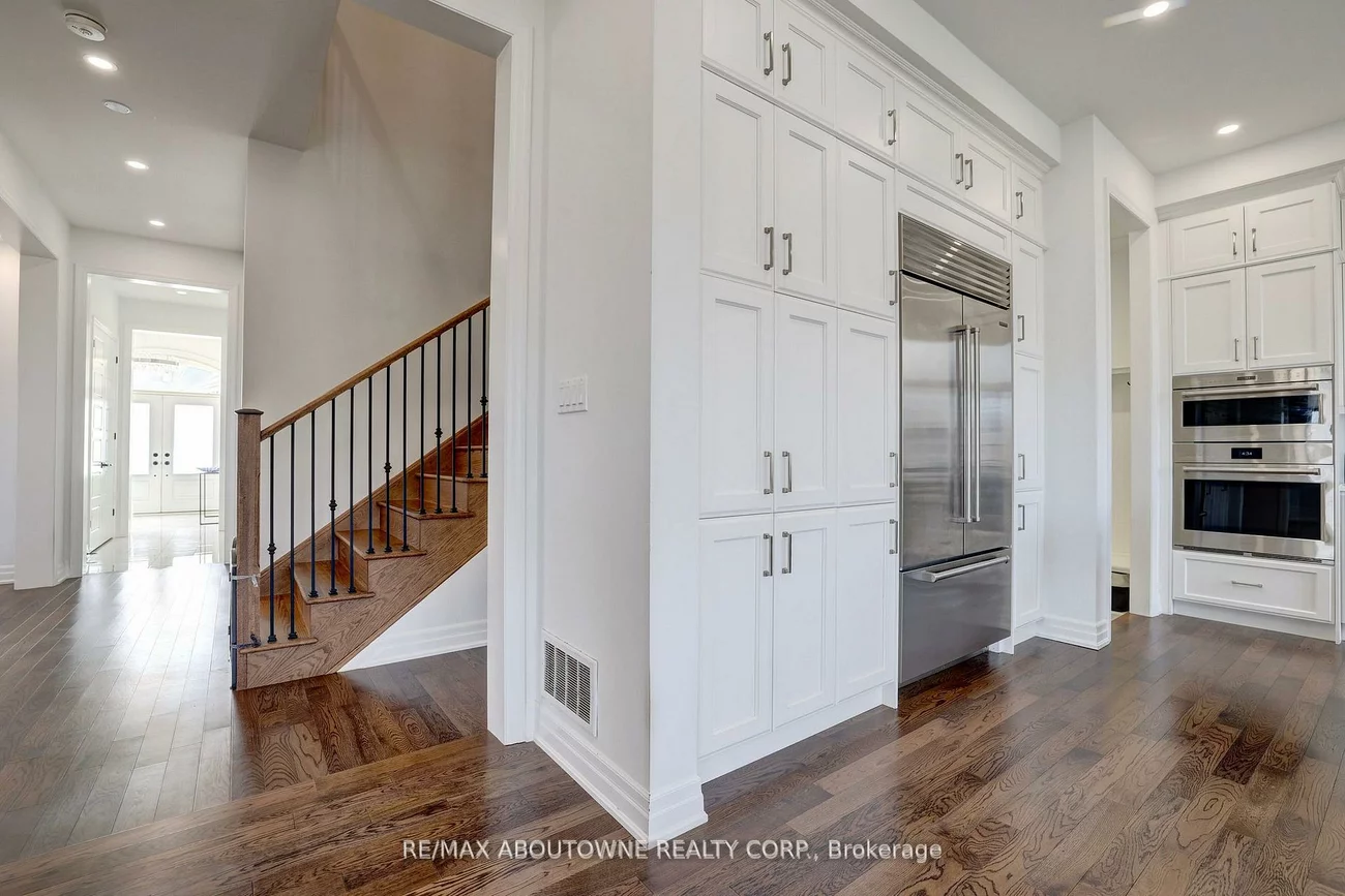 1416, Ford Strathy, 1010 - JM Joshua Meadows, Oakville