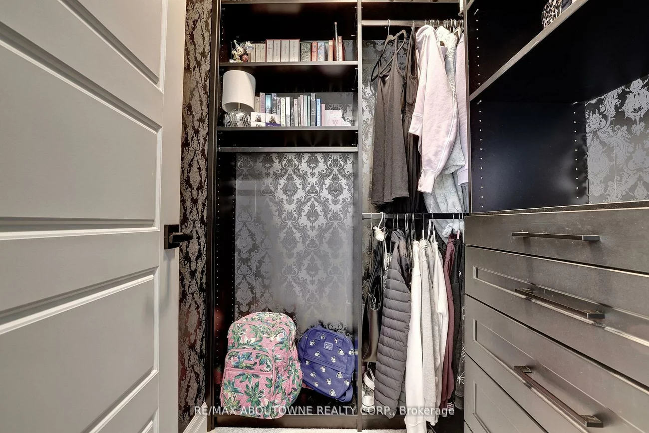 1416, Ford Strathy, 1010 - JM Joshua Meadows, Oakville