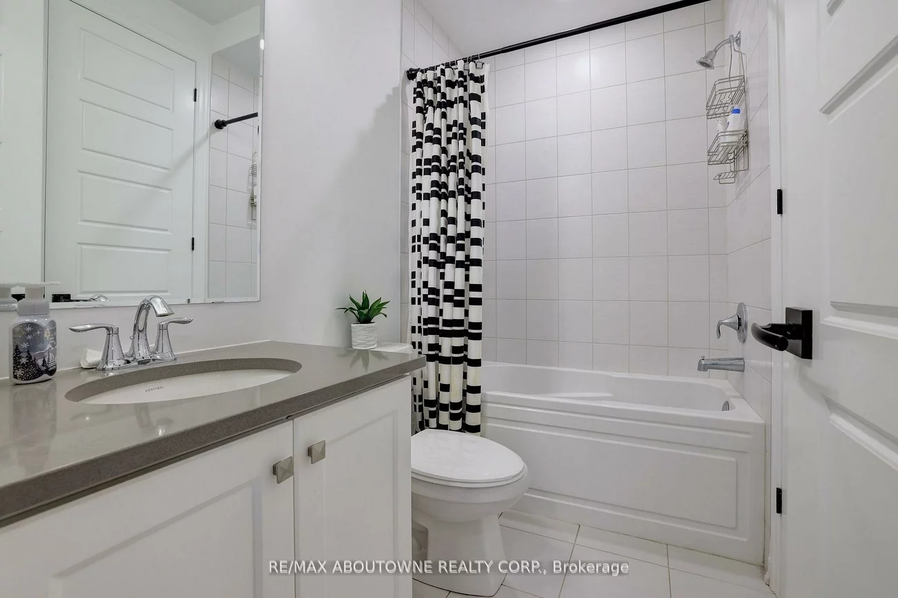 1416, Ford Strathy, 1010 - JM Joshua Meadows, Oakville