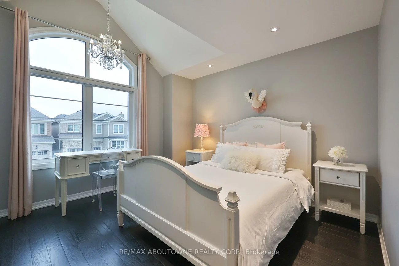 3205, Violet, 1008 - GO Glenorchy, Oakville