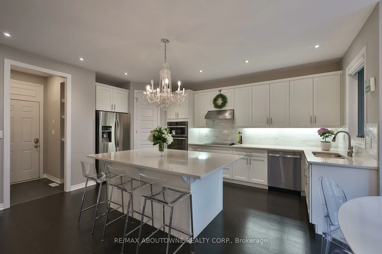 3205, Violet, 1008 - GO Glenorchy, Oakville