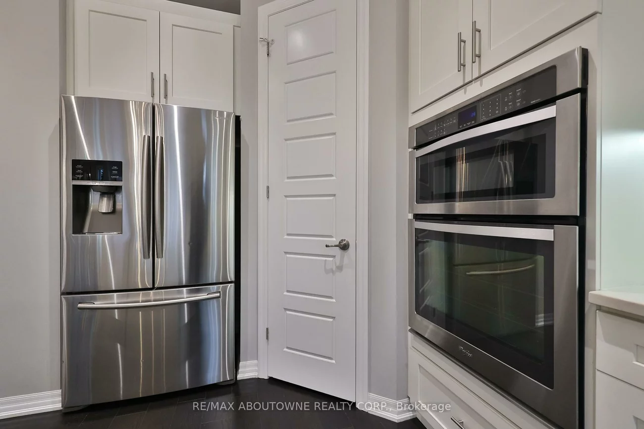 3205, Violet, 1008 - GO Glenorchy, Oakville