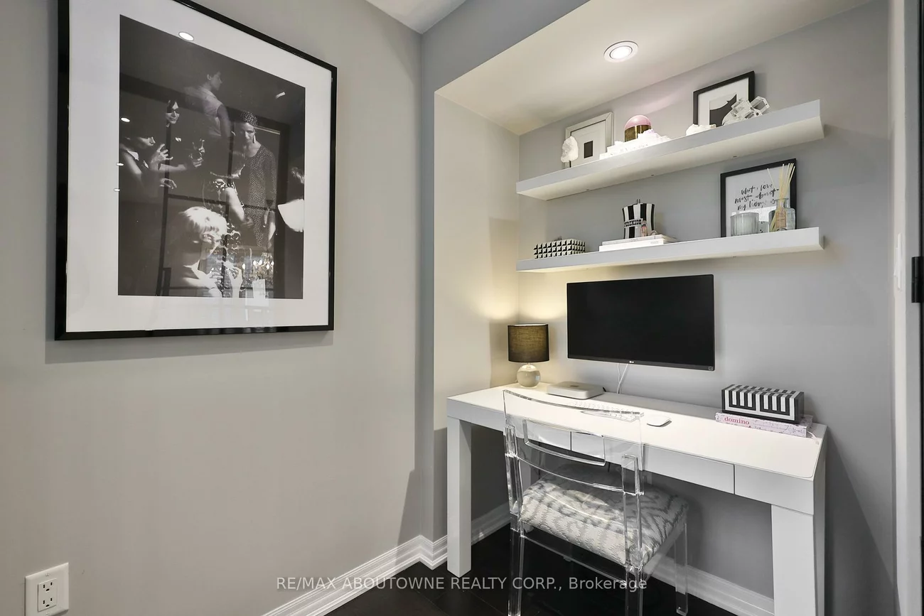 3205, Violet, 1008 - GO Glenorchy, Oakville