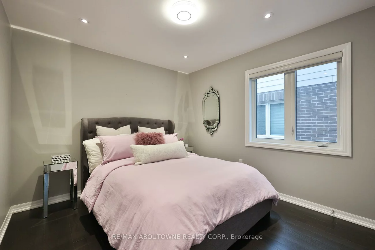 3205, Violet, 1008 - GO Glenorchy, Oakville
