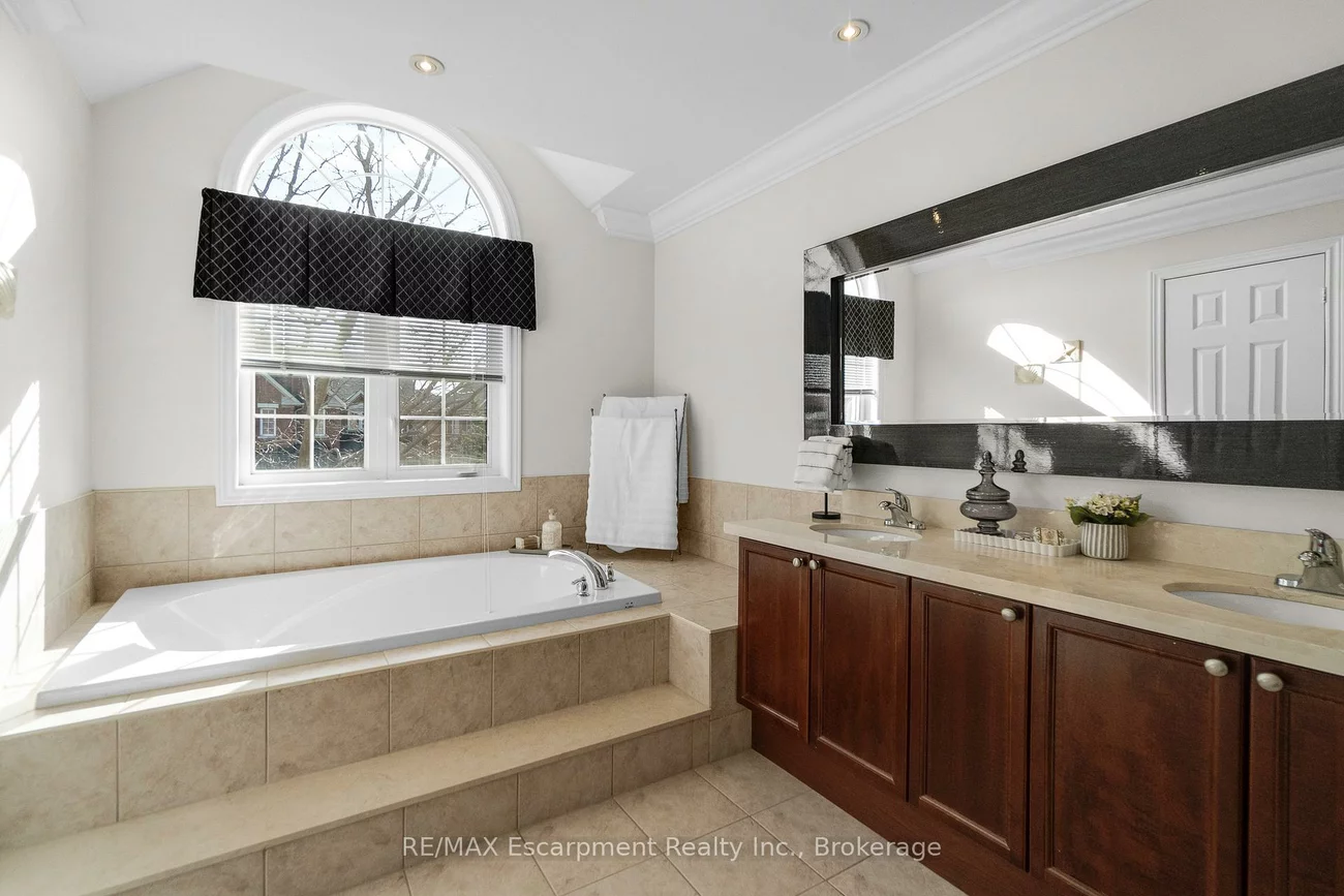 2298, Salcome, 1009 - JC Joshua Creek, Oakville