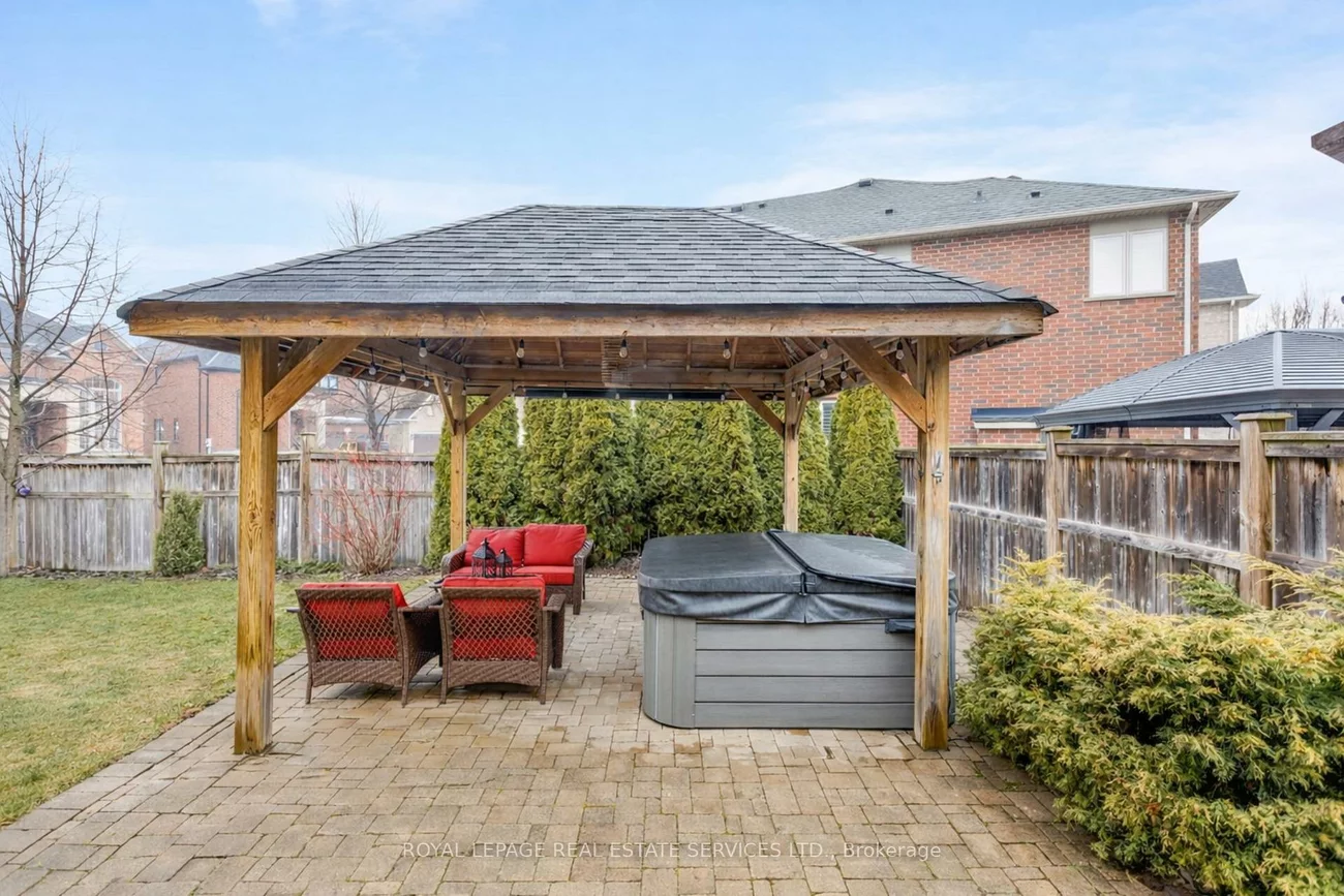 2213, Littondale, 1000 - BC Bronte Creek, Oakville