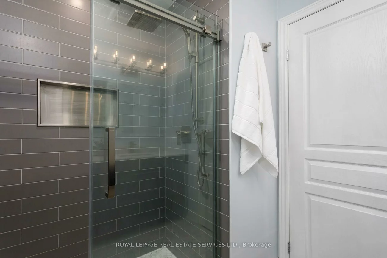 2213, Littondale, 1000 - BC Bronte Creek, Oakville