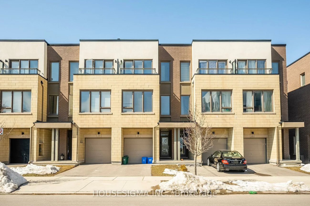 197, Sabina, 1008 - GO Glenorchy, Oakville