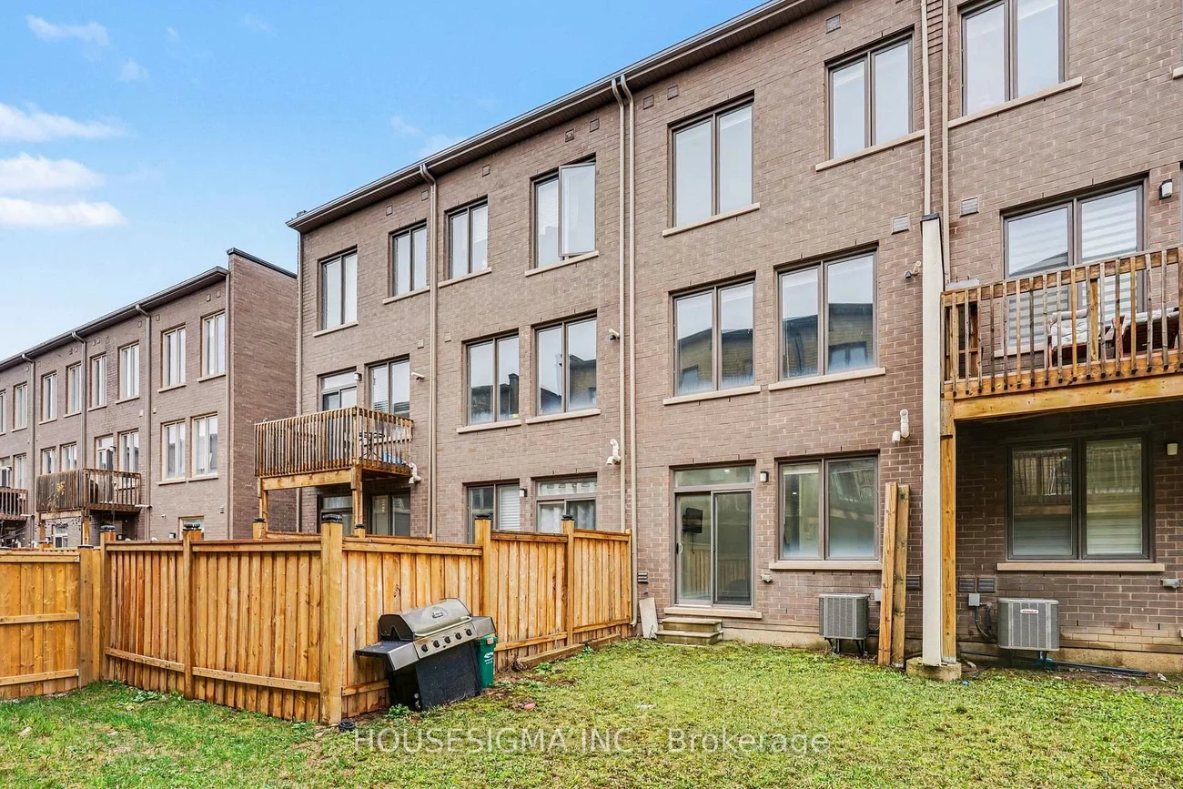 197, Sabina, 1008 - GO Glenorchy, Oakville