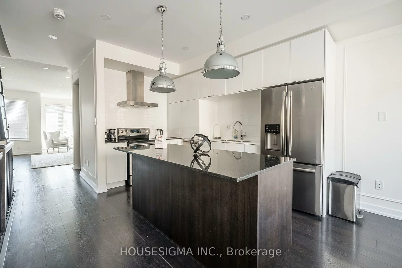 197, Sabina, 1008 - GO Glenorchy, Oakville