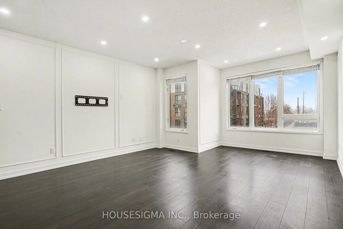 197, Sabina, 1008 - GO Glenorchy, Oakville