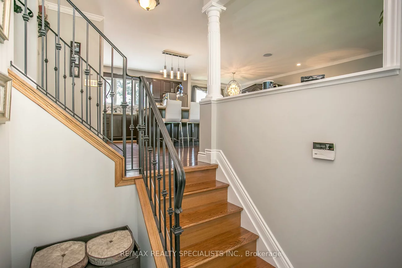 2422, Ventura, 1020 - WO West, Oakville