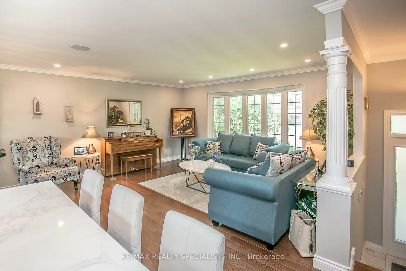 2422, Ventura, 1020 - WO West, Oakville