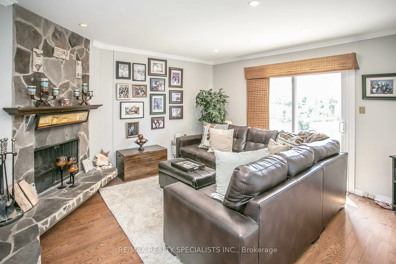 2422, Ventura, 1020 - WO West, Oakville