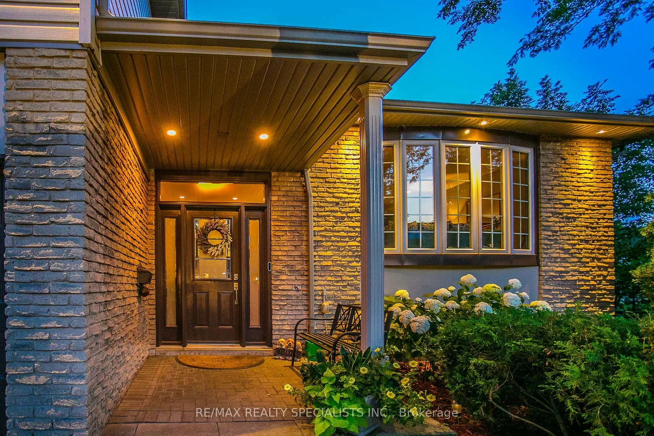 2422, Ventura, 1020 - WO West, Oakville