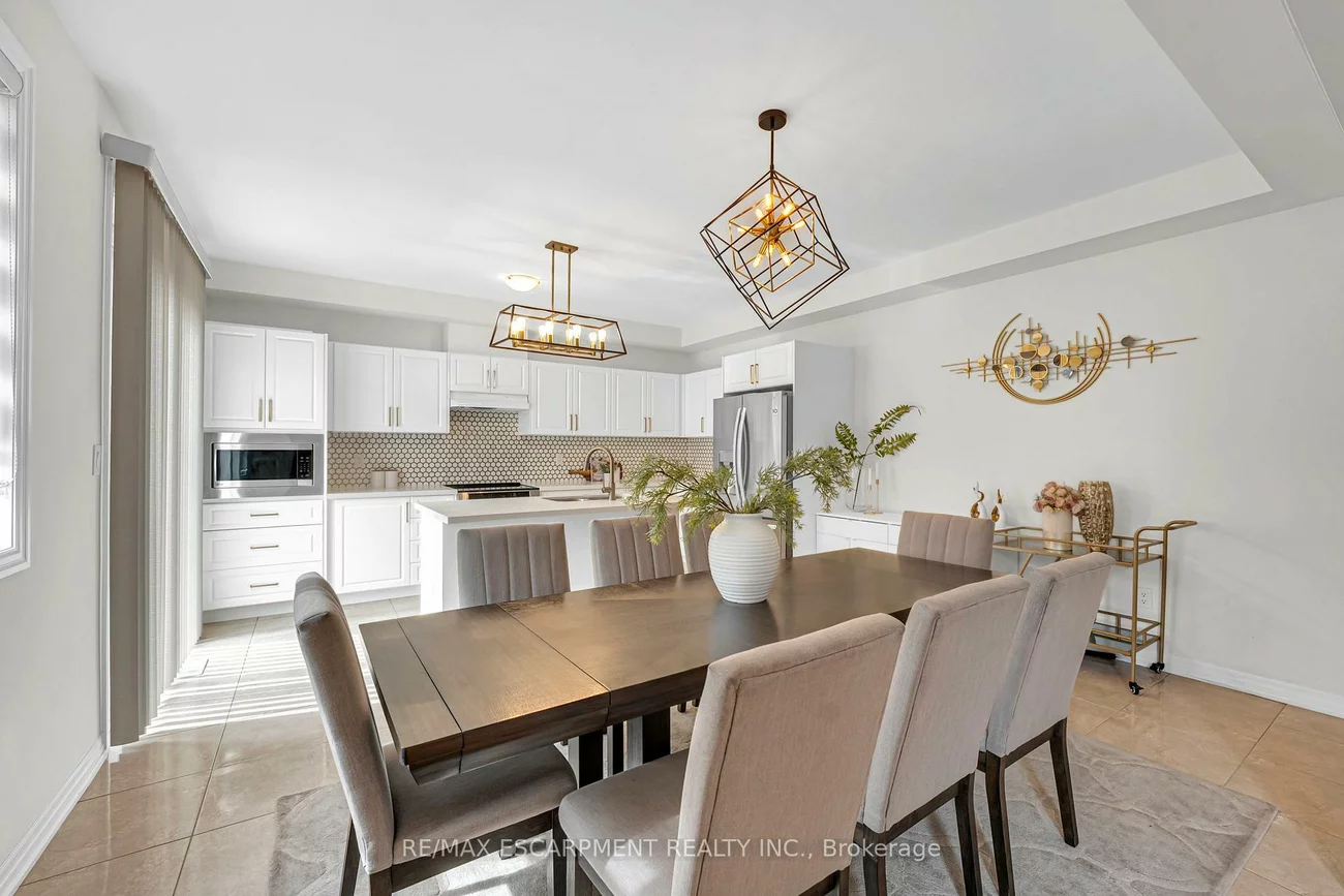 3430, CLAYTON, 1008 - GO Glenorchy, Oakville