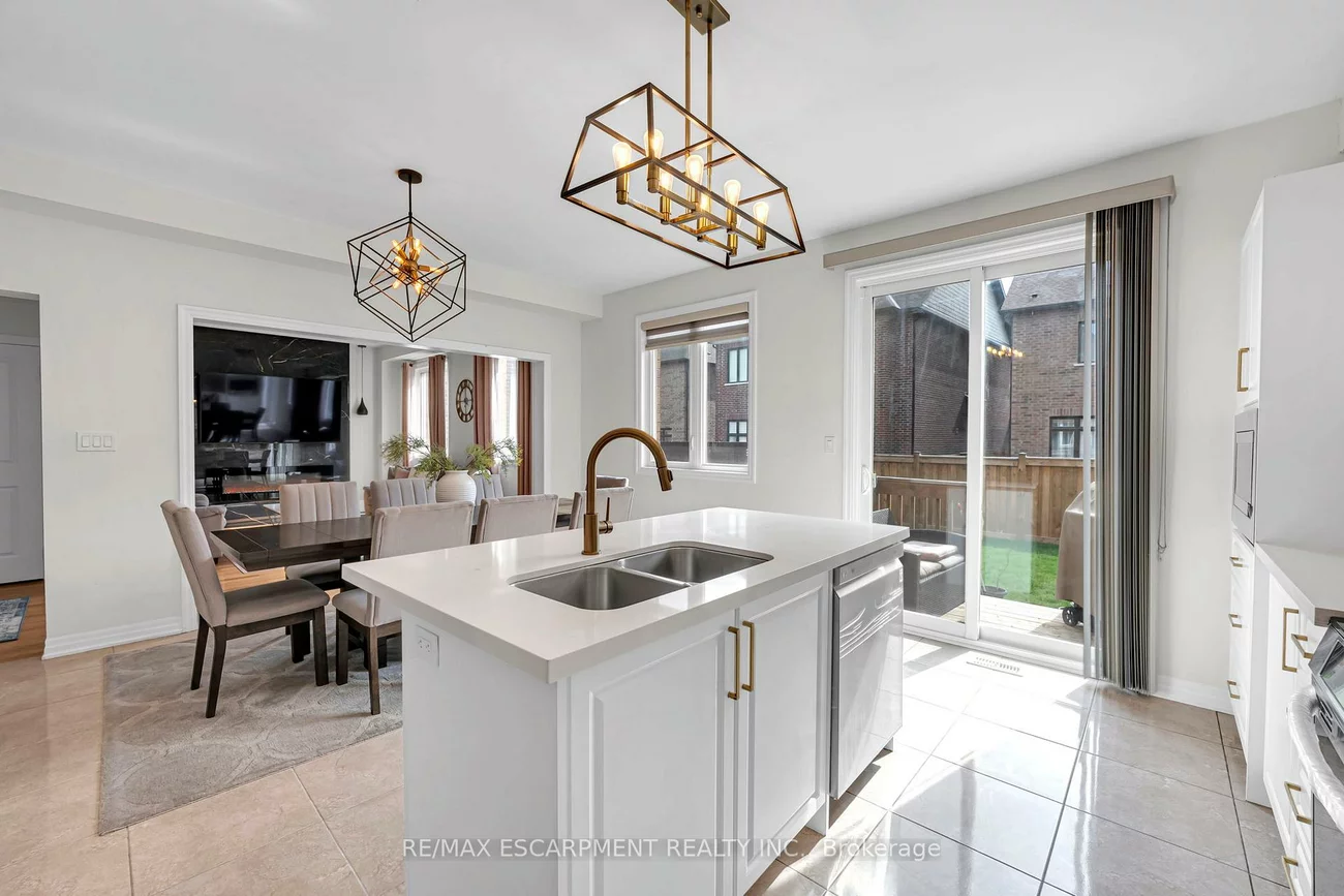 3430, CLAYTON, 1008 - GO Glenorchy, Oakville