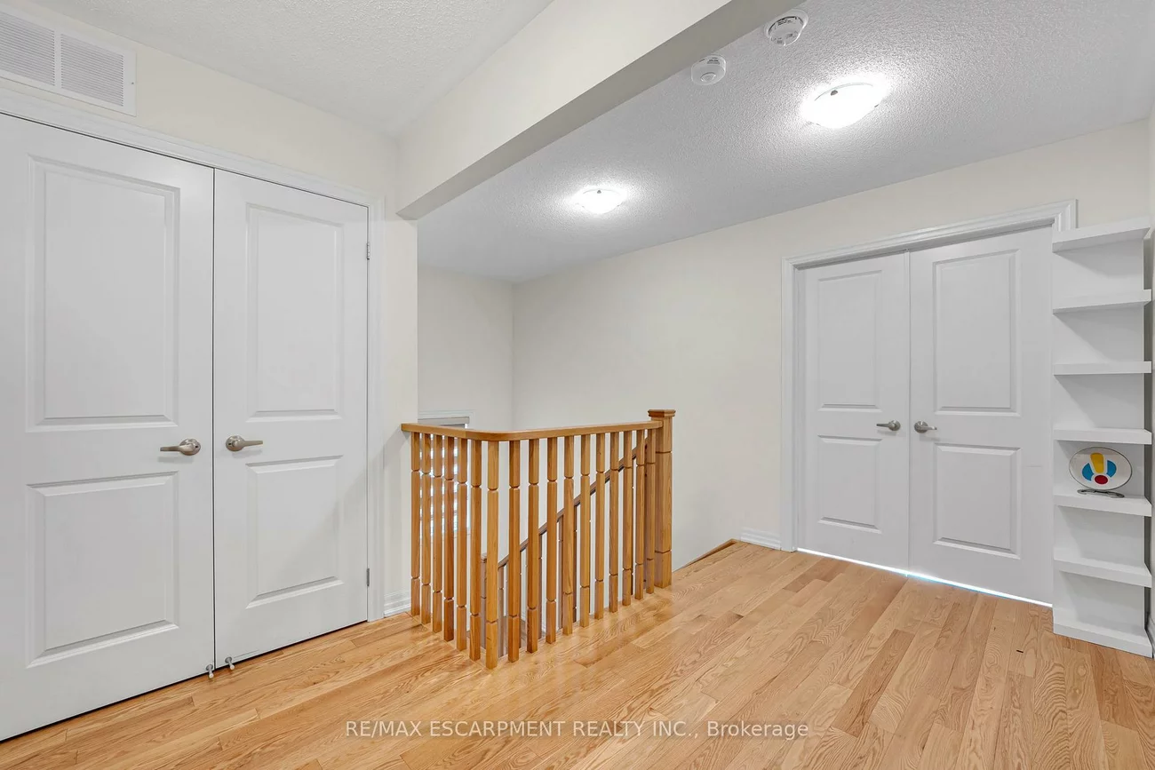 3430, CLAYTON, 1008 - GO Glenorchy, Oakville