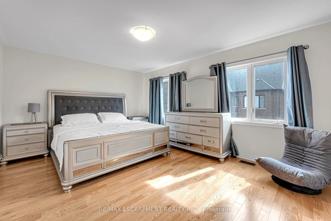 3430, CLAYTON, 1008 - GO Glenorchy, Oakville