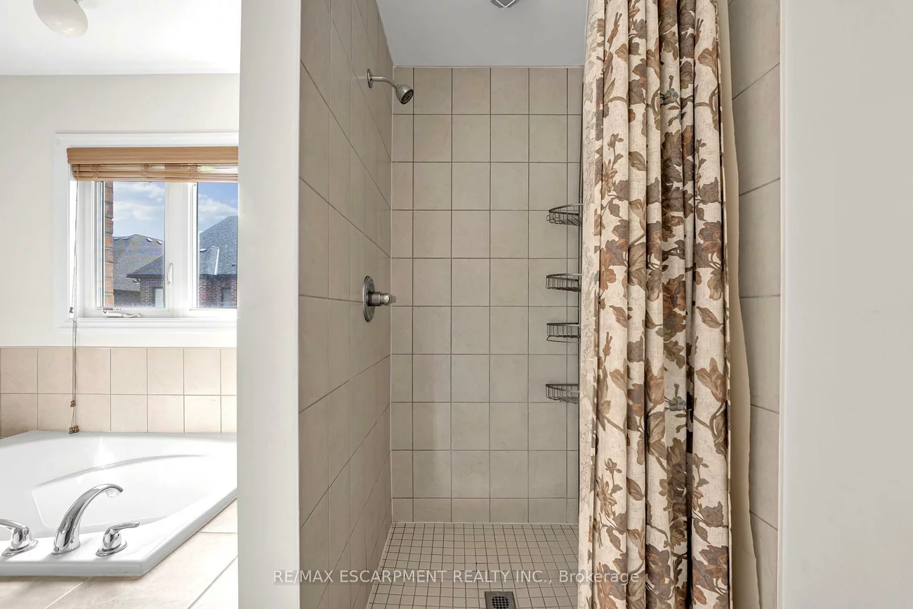 3430, CLAYTON, 1008 - GO Glenorchy, Oakville