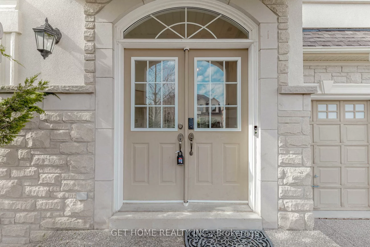 3331, Fox Run, 1001 - BR Bronte, Oakville