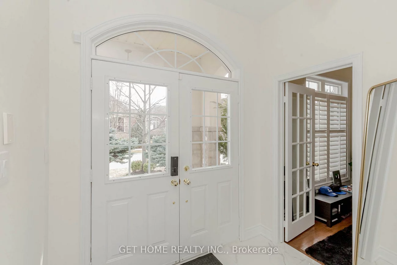 3331, Fox Run, 1001 - BR Bronte, Oakville