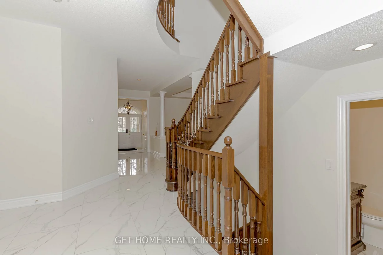3331, Fox Run, 1001 - BR Bronte, Oakville