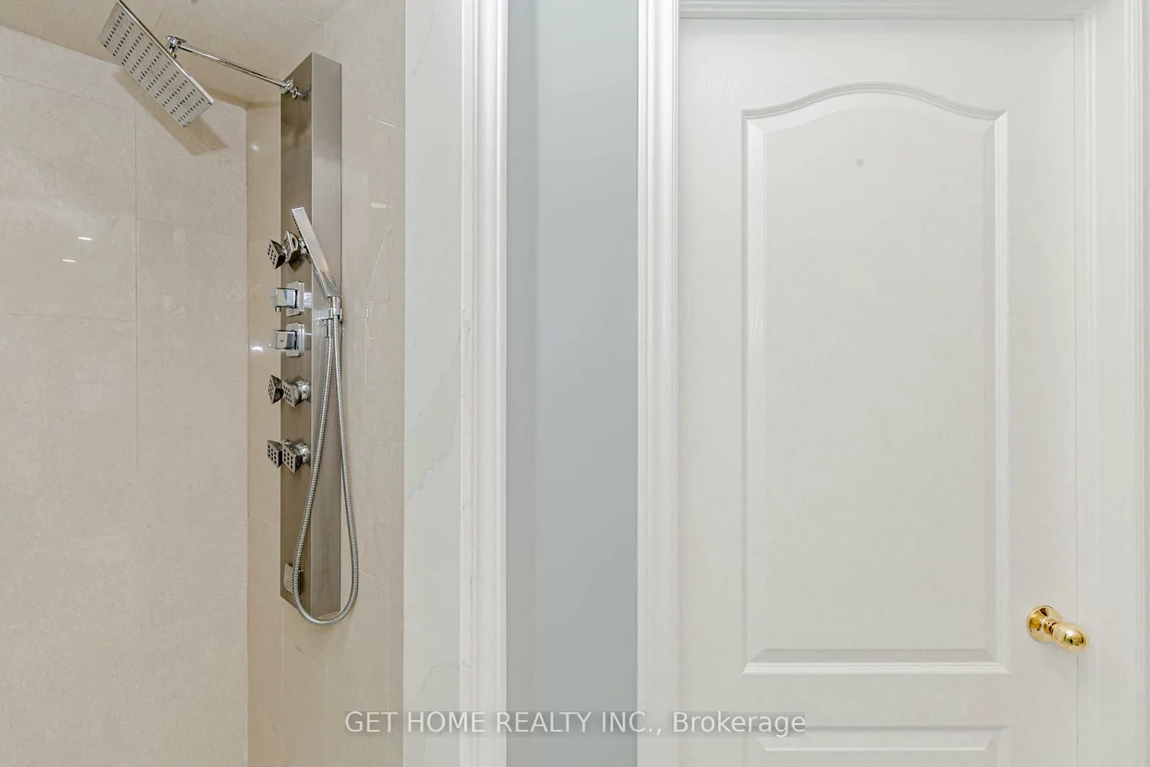 3331, Fox Run, 1001 - BR Bronte, Oakville