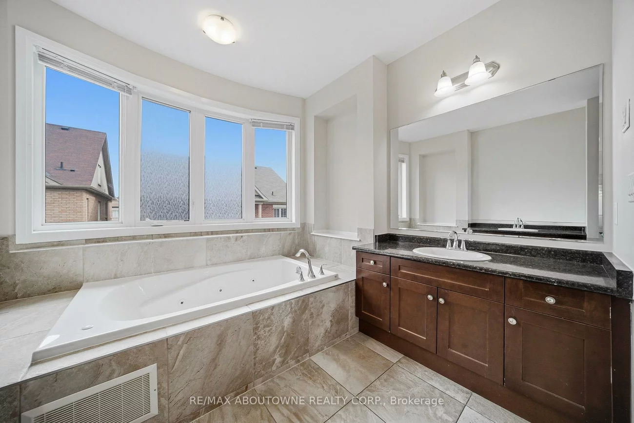 224, Cherryhurst, 1008 - GO Glenorchy, Oakville