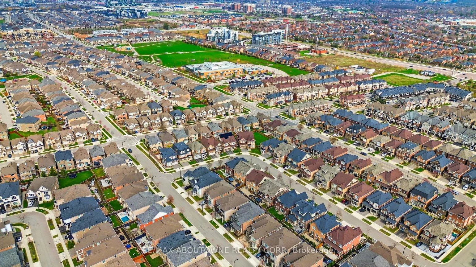 224, Cherryhurst, 1008 - GO Glenorchy, Oakville