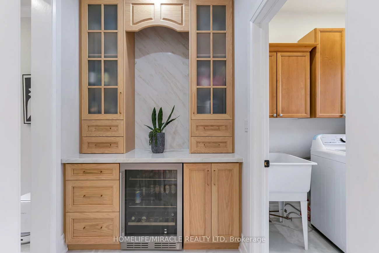 2299, Glazebrook, 1019 - WM Westmount, Oakville