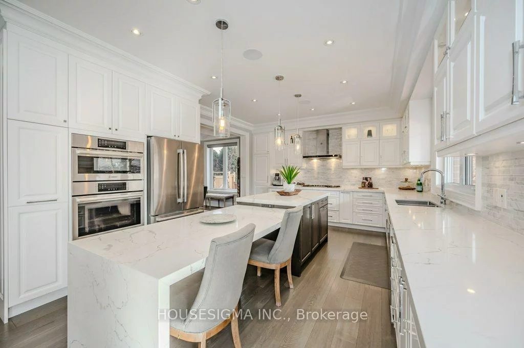 1298, Pinegrove, 1020 - WO West, Oakville