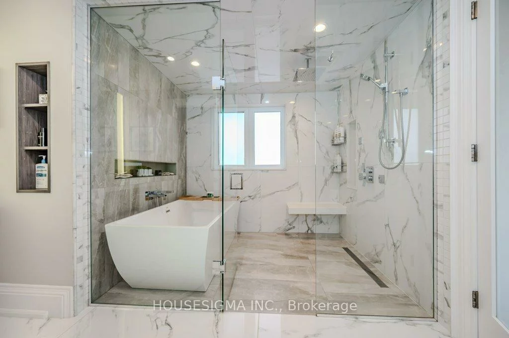 1298, Pinegrove, 1020 - WO West, Oakville