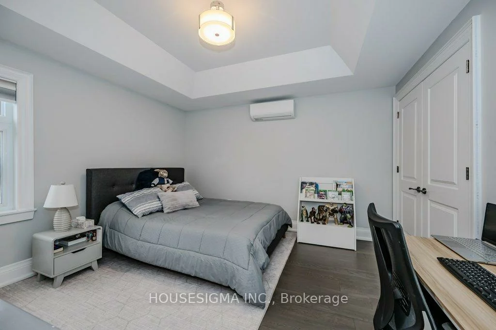 1298, Pinegrove, 1020 - WO West, Oakville