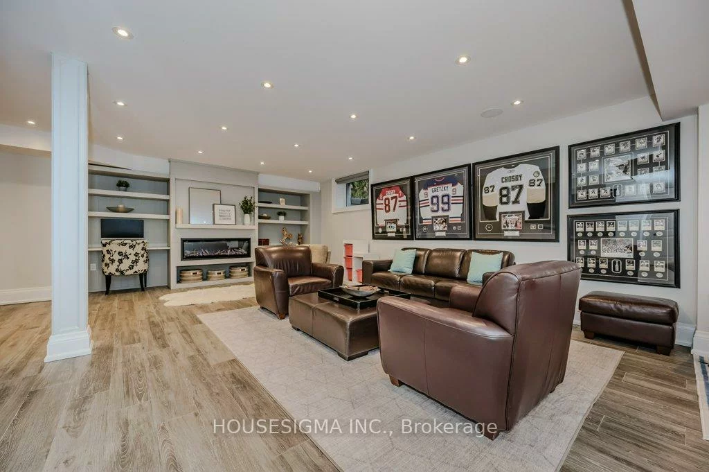 1298, Pinegrove, 1020 - WO West, Oakville