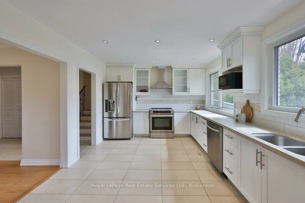 1486, Hixon, 1017 - SW Southwest, Oakville