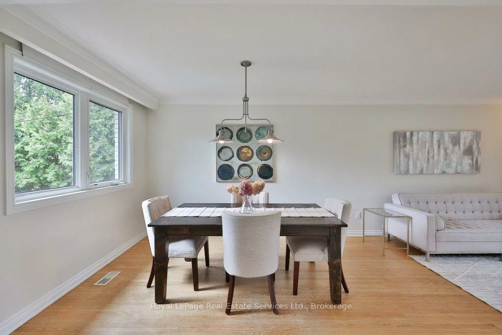 1486, Hixon, 1017 - SW Southwest, Oakville