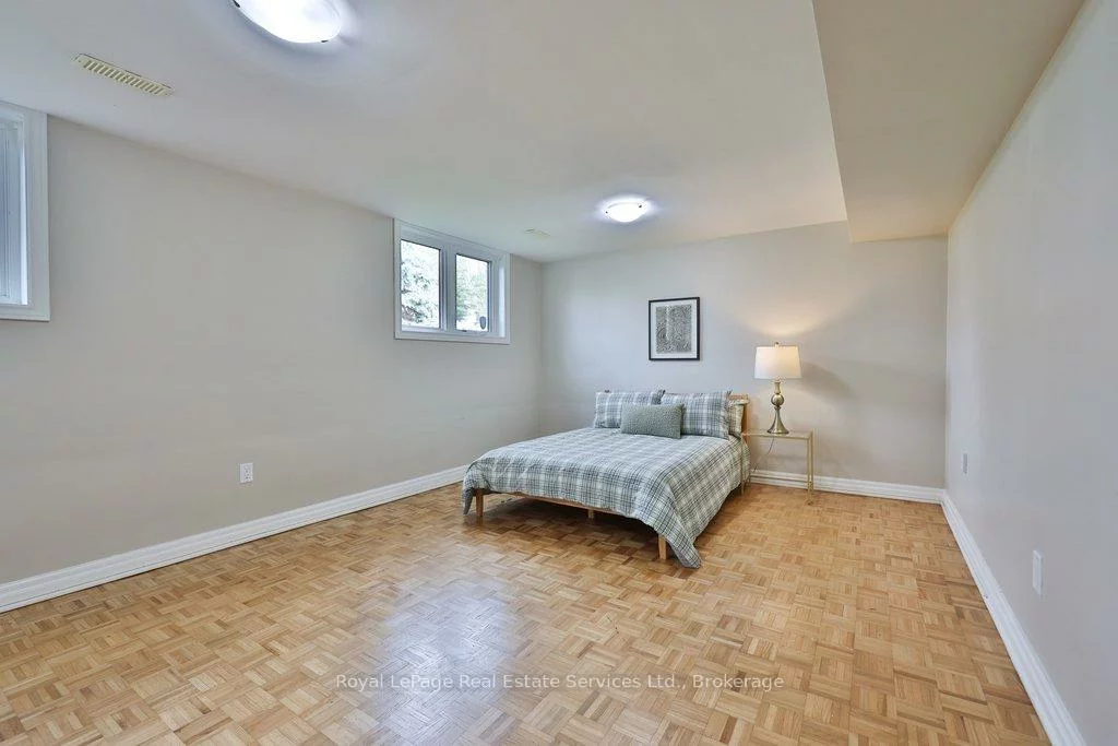 1486, Hixon, 1017 - SW Southwest, Oakville