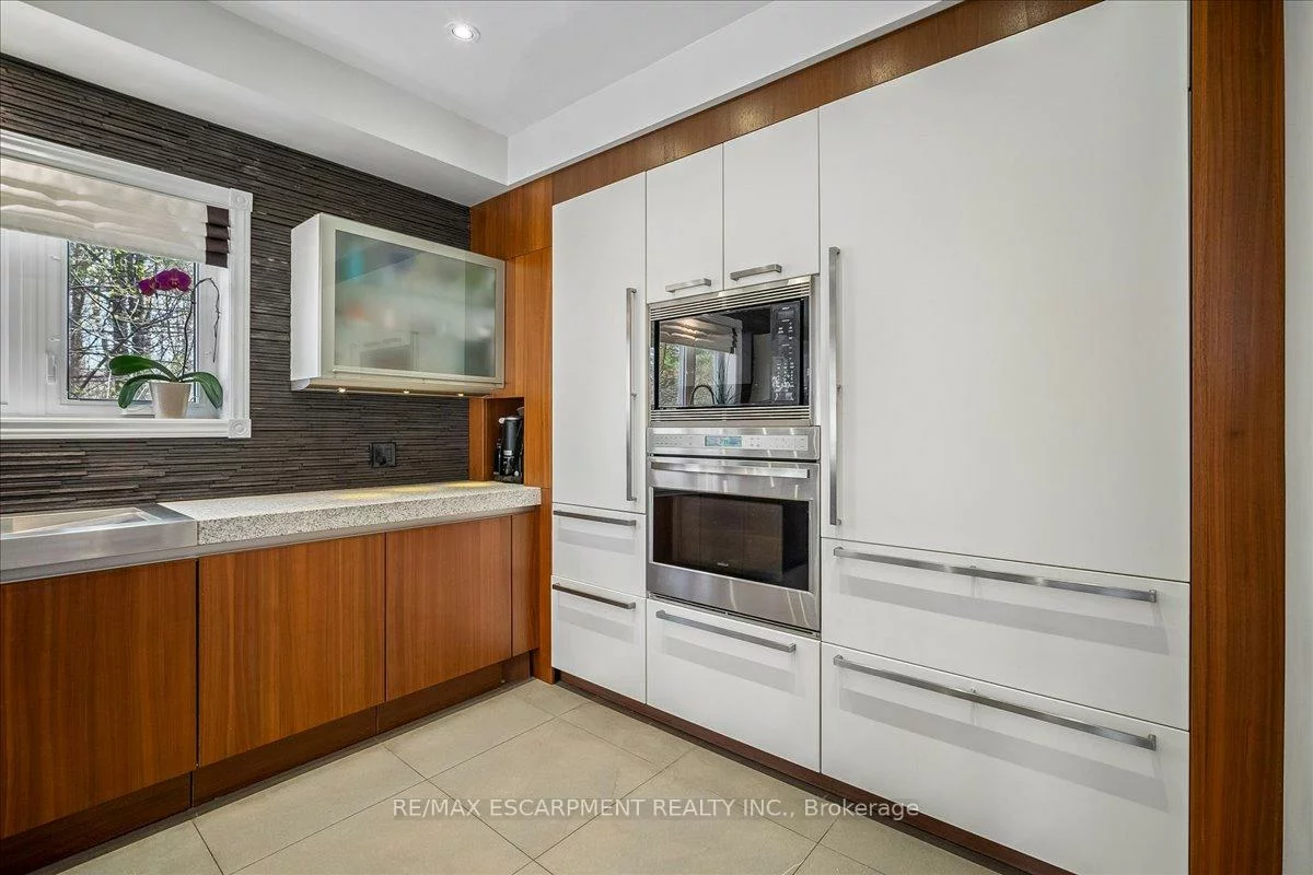 2203, Winding Woods, 1015 - RO River Oaks, Oakville