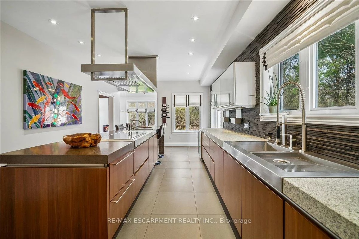 2203, Winding Woods, 1015 - RO River Oaks, Oakville