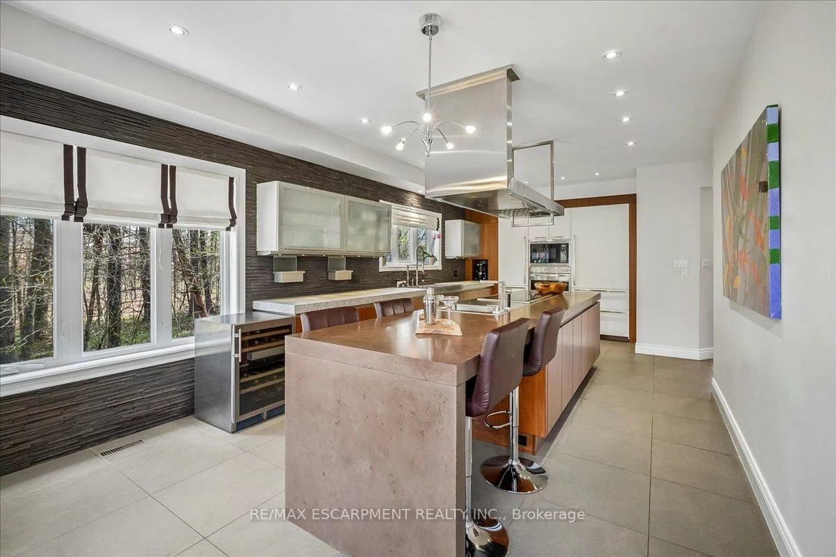 2203, Winding Woods, 1015 - RO River Oaks, Oakville