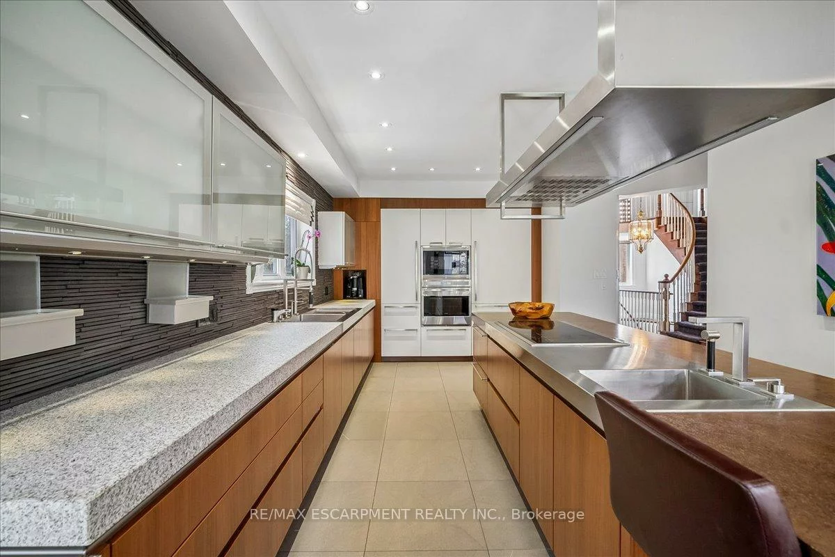 2203, Winding Woods, 1015 - RO River Oaks, Oakville