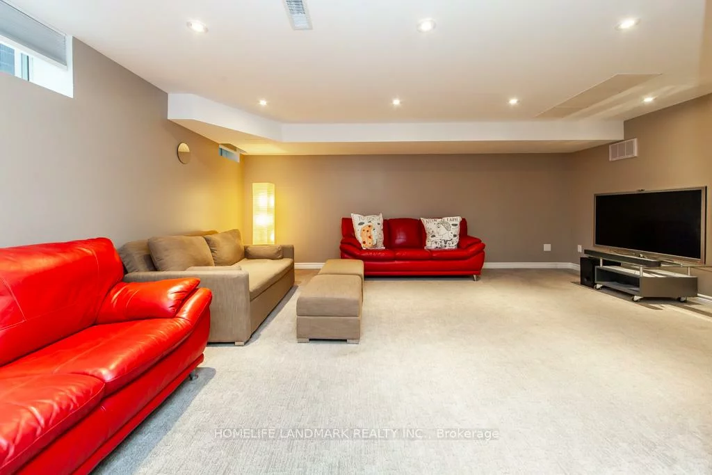 3077, Neyagawa, 1008 - GO Glenorchy, Oakville