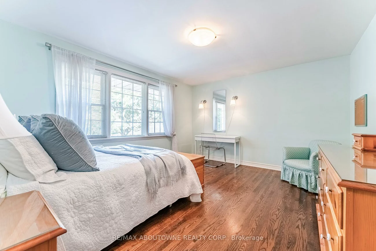 1284, Cleaver, 1011 - MO Morrison, Oakville