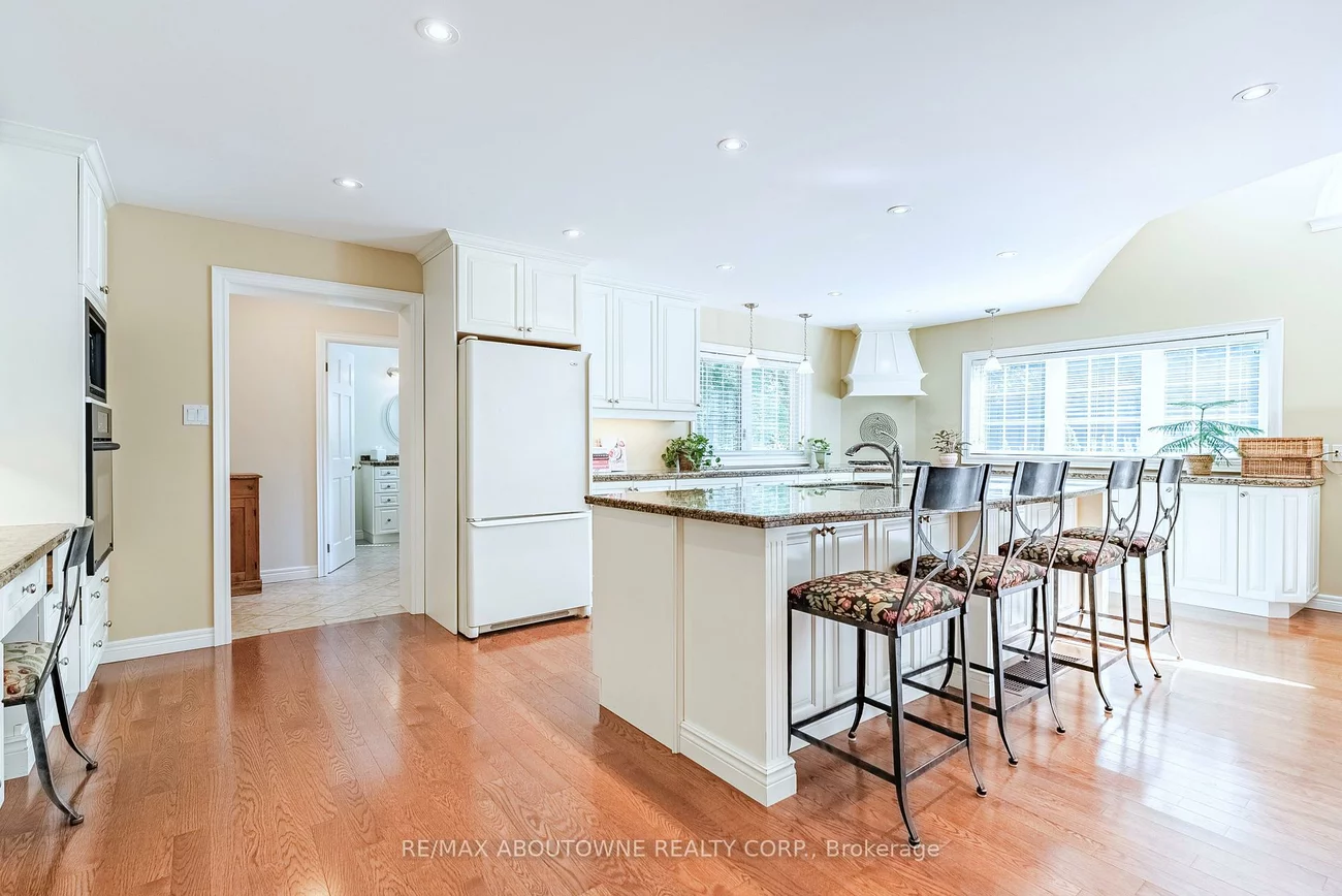 1284, Cleaver, 1011 - MO Morrison, Oakville